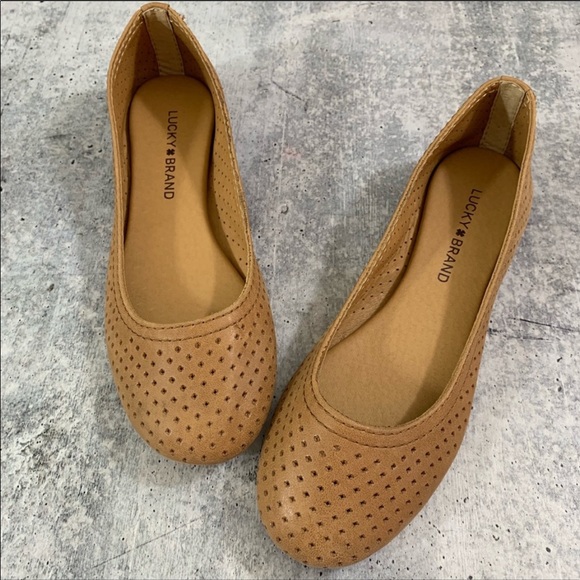 Lucky brand perforated flats Clearance